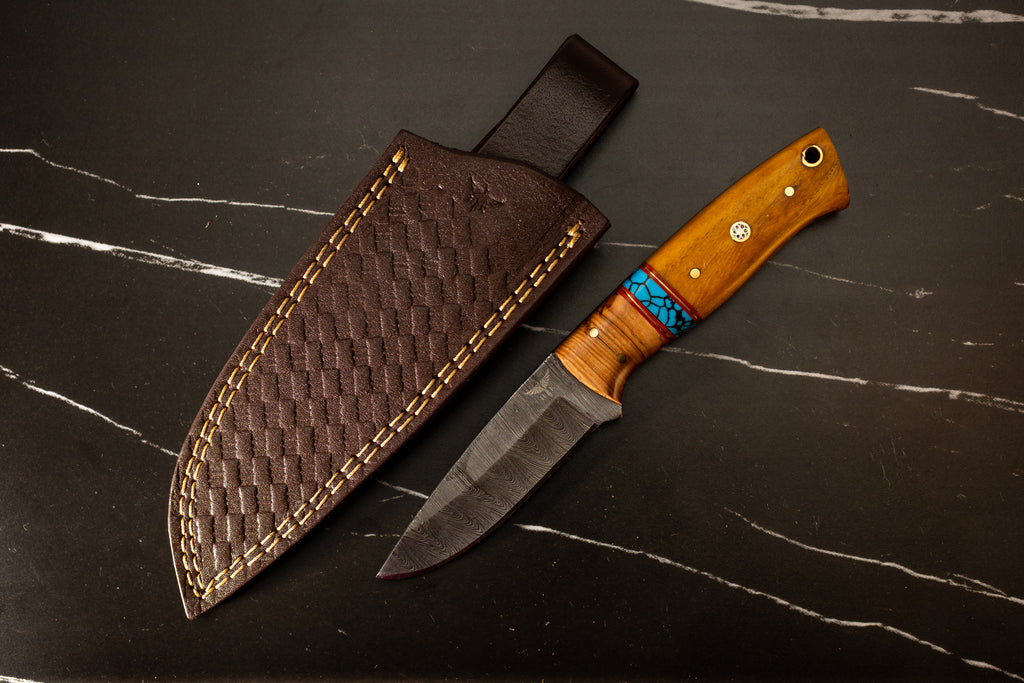 HTK19 - WNT4 - Olive Wood Drop Point