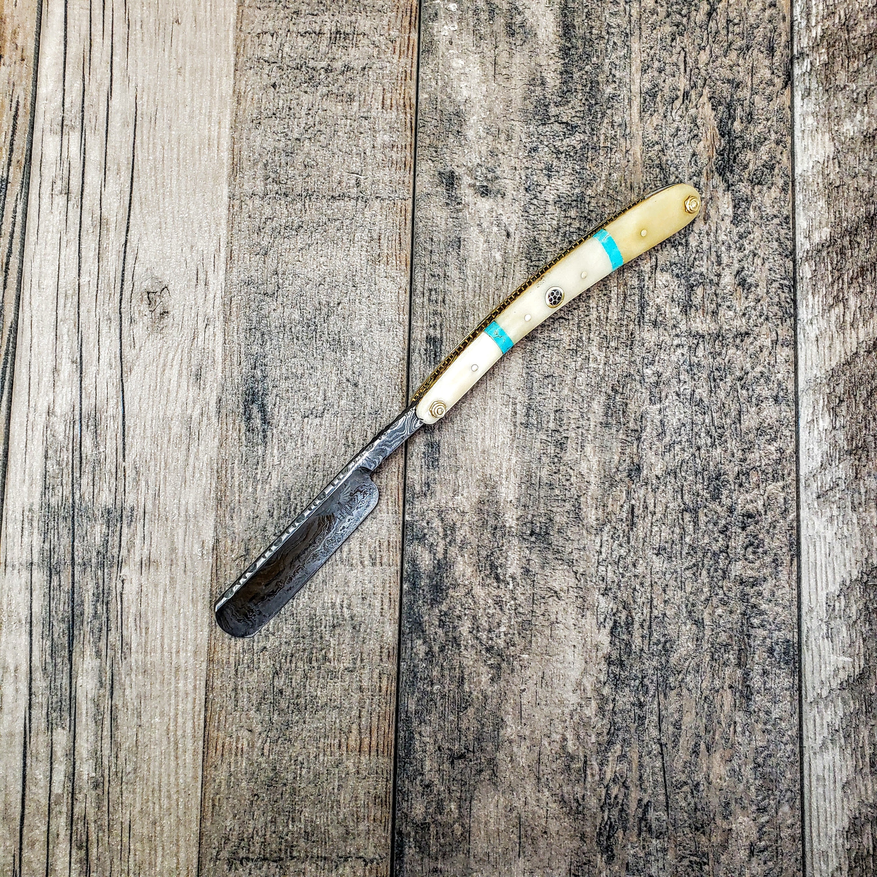 HTR-12 Damascus Straight Razor  // Authentic Shave Experience / Handmade / Bone Stone Handle // Hollow Ground