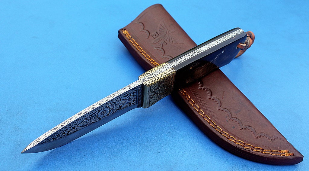 HTK - 279 Hand Engraved Knife/ Skinner / Hunting / Camping / Hand Made / Custom /Buffalo Horn  Handle / 440C Steel