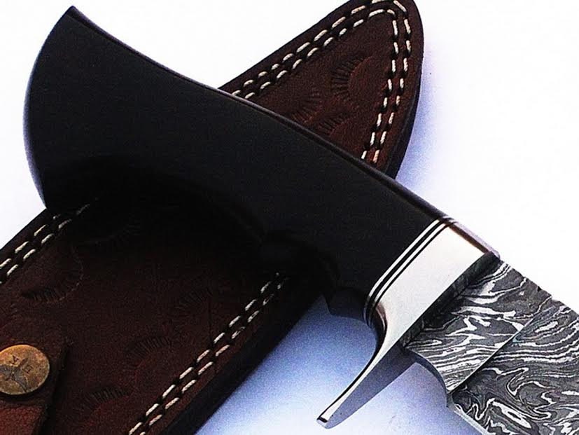 HTS-63 Damascus Knife Custom Handmade  Bowie / Rose wood Handle / Steel Fittings / Well Balanced / Hunter / Camping / Field Use / Bushcraft