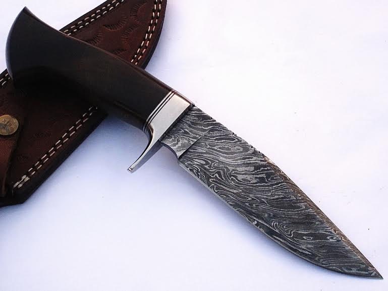 HTS-63 Damascus Knife Custom Handmade  Bowie / Rose wood Handle / Steel Fittings / Well Balanced / Hunter / Camping / Field Use / Bushcraft