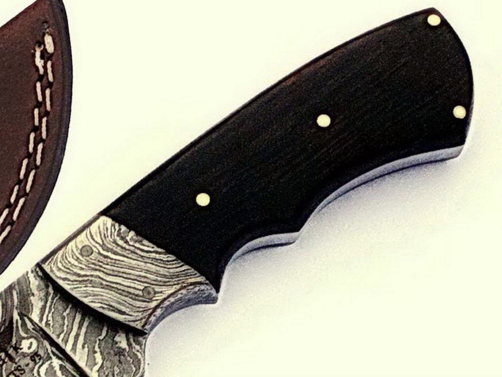 HTS-95Damascus Utility Knife/ Twist Pattern/ Skinner / Hunting / Camping / Hand Made / WENGE Handle / Drop point