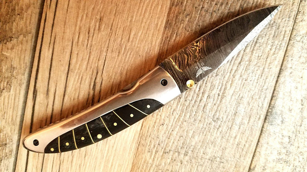 HTK-11 Damascus Folder / Hand Made / Custom / Forged Damascus handle / Bull Horn / Pocket Knife - HomeTown Knives