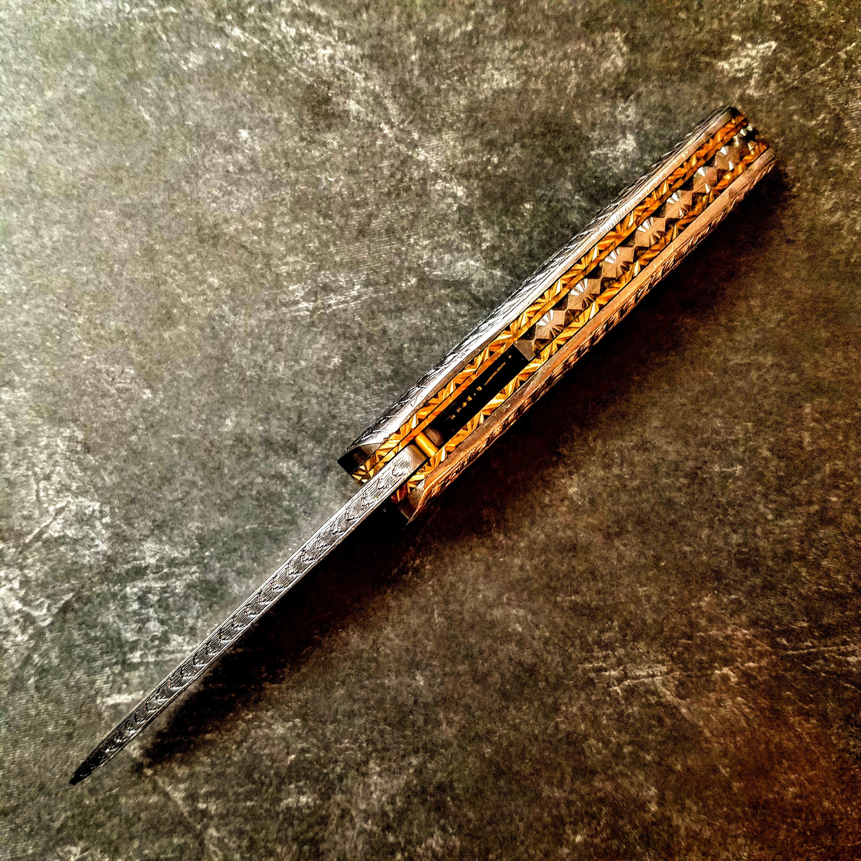 HTS-606 / 440C hand Engraved Folder / EXCEPTIONAL Art / Handcrafted / Hometown Knives / Metal Engraving / EDC / Folder / Pocket / Sharp - HomeTown Knives