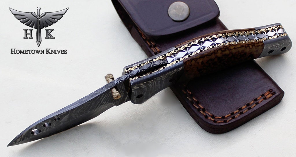HTK - 1015 Damascus Knife custom handmade Folder pocket knie / Olive Wood handle / Damascus steel bolster / Liner Lock
