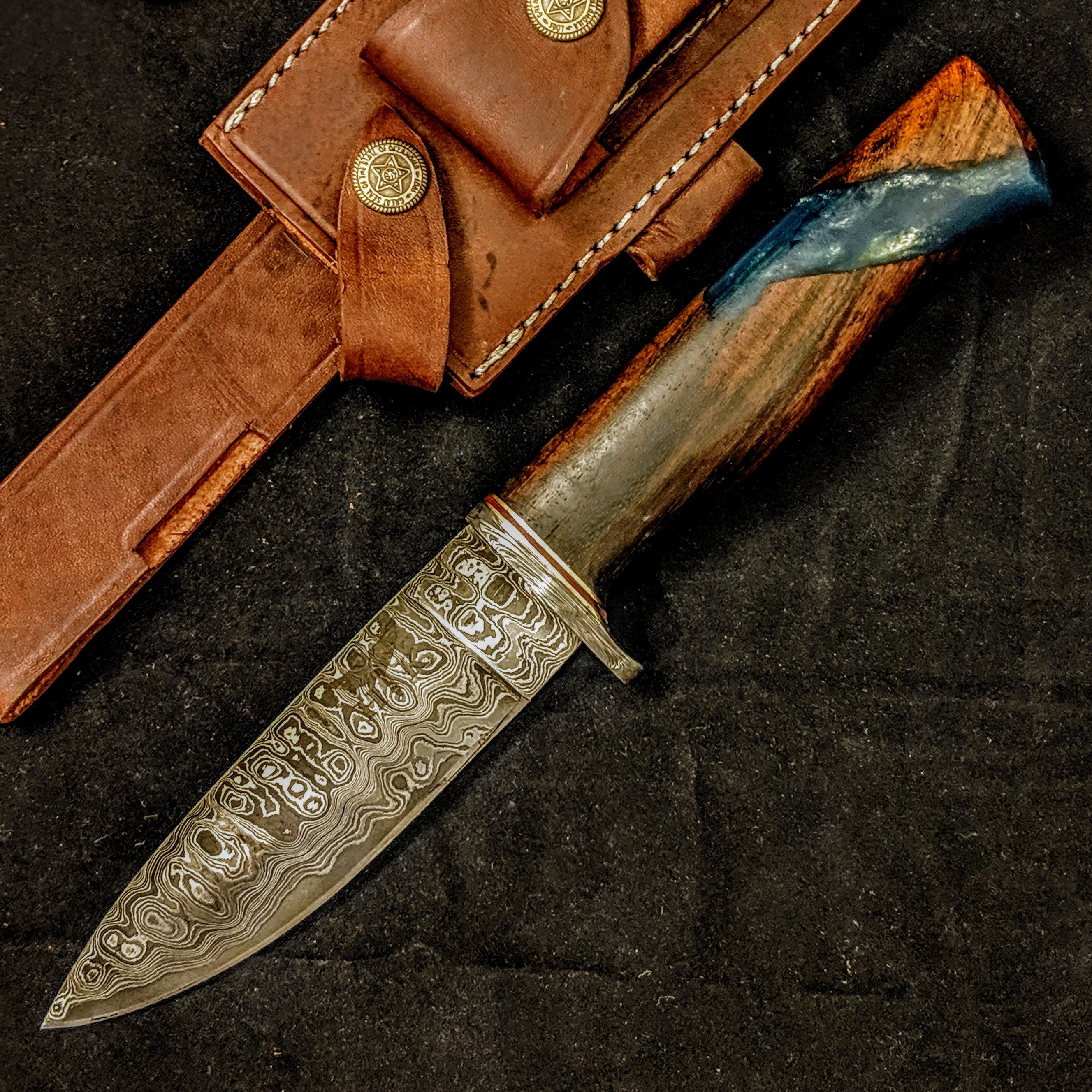 HT-21B  Damascus Knife custom handmade  Skinner / Sanmai / Rose Wood w/ Blue Resin Handle / Camping / Hunting - HomeTown Knives