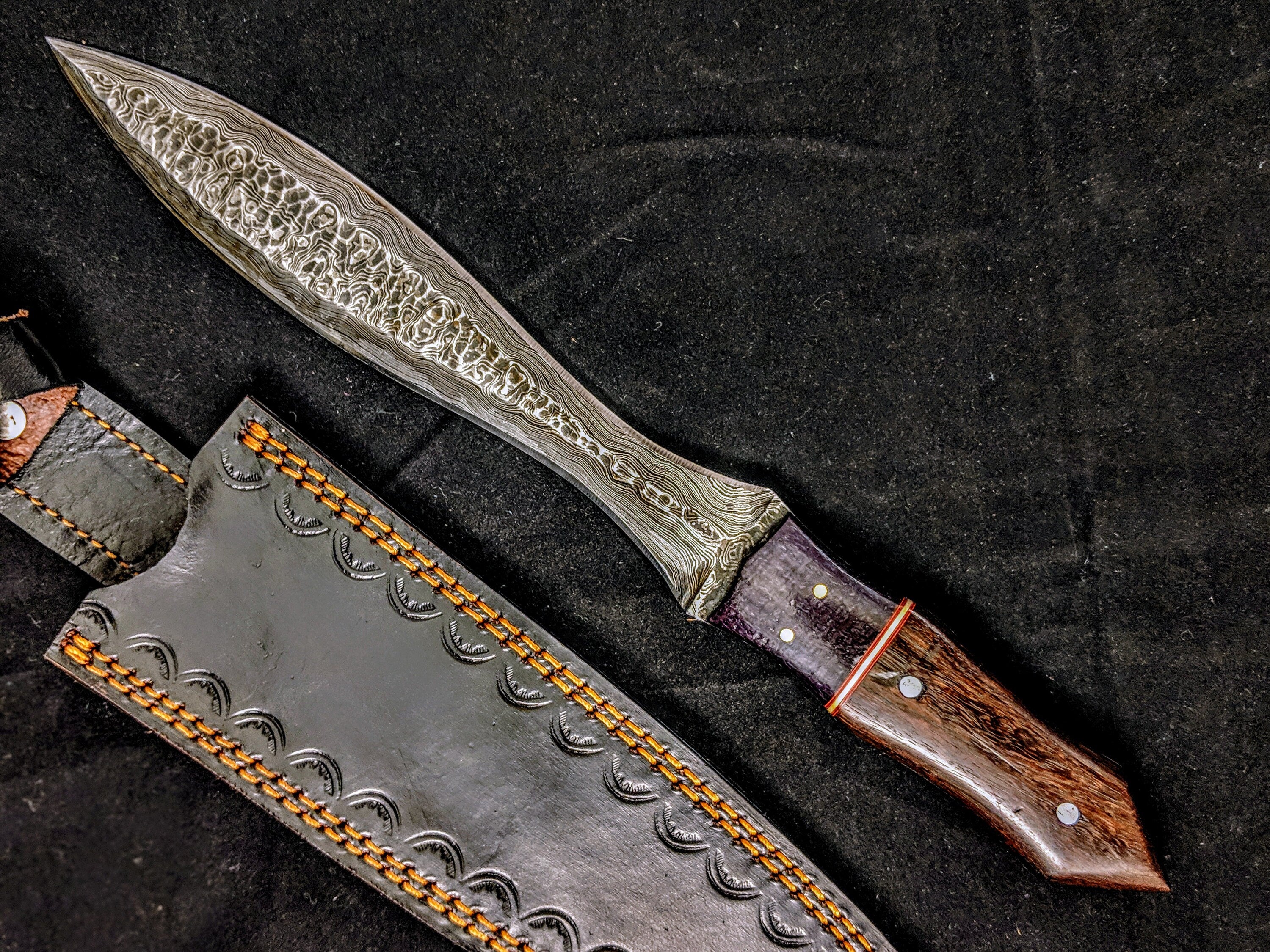 HTB-8  HANDFORGED Damascus DAGGER Knife / Walnut & Micarta Handle / Camping / Hunting Game / Tactical / Throwing Knife - HomeTown Knives
