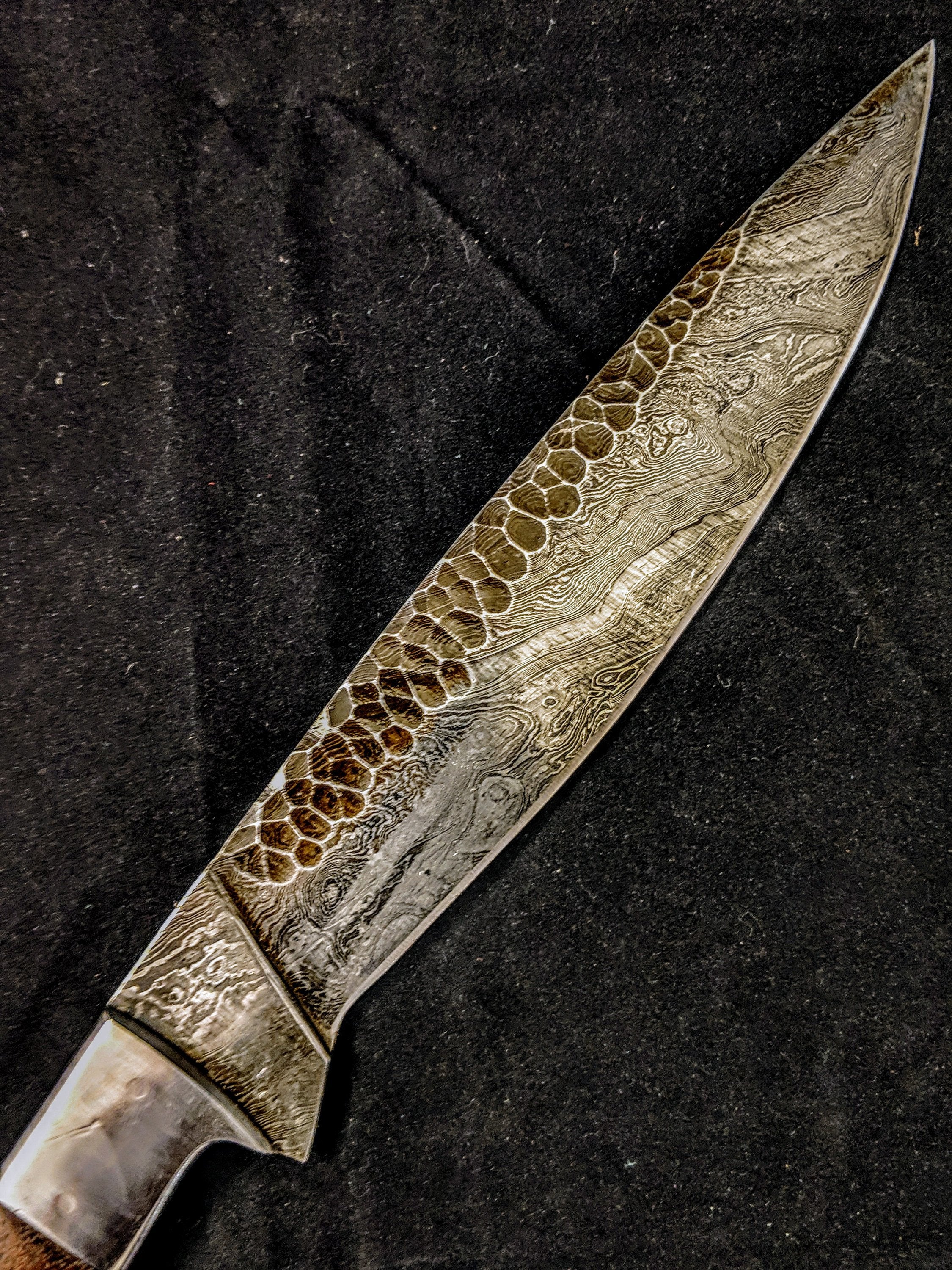 HTB-9  HANDFORGED Damascus Bowie Hunter Knife / Walnut & Micarta Handle / Camping / Hunting Game / Throwing Knife - HomeTown Knives