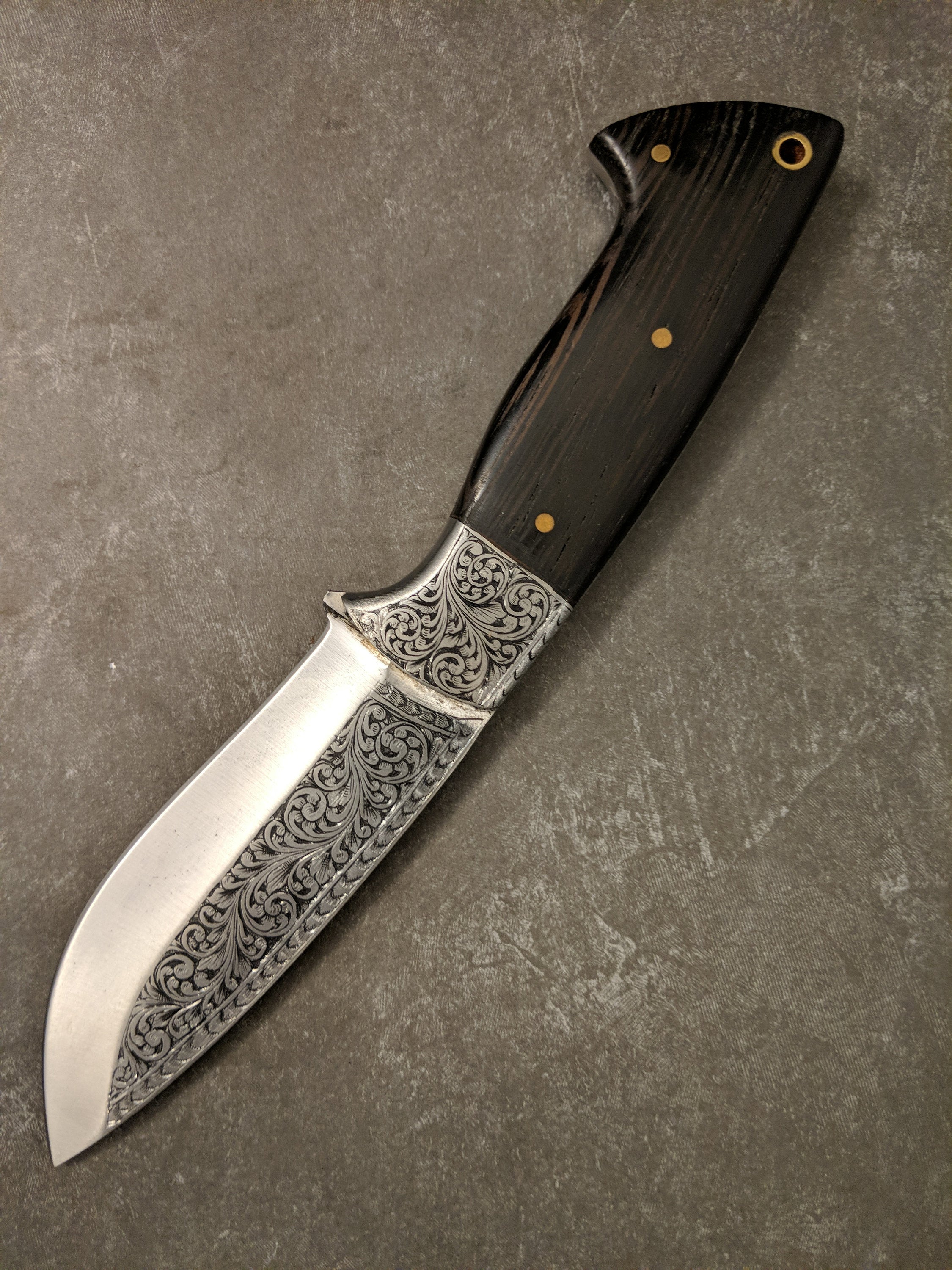 HTS-707 Knife/ Skinner / HAND ENGRAVED /  Hunting / Camping / Hand Made / Custom / Wenge Handle / 440C / High Hardness