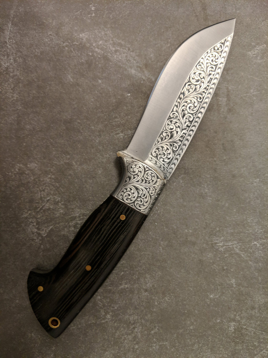 HTS-707 Knife/ Skinner / HAND ENGRAVED /  Hunting / Camping / Hand Made / Custom / Wenge Handle / 440C / High Hardness
