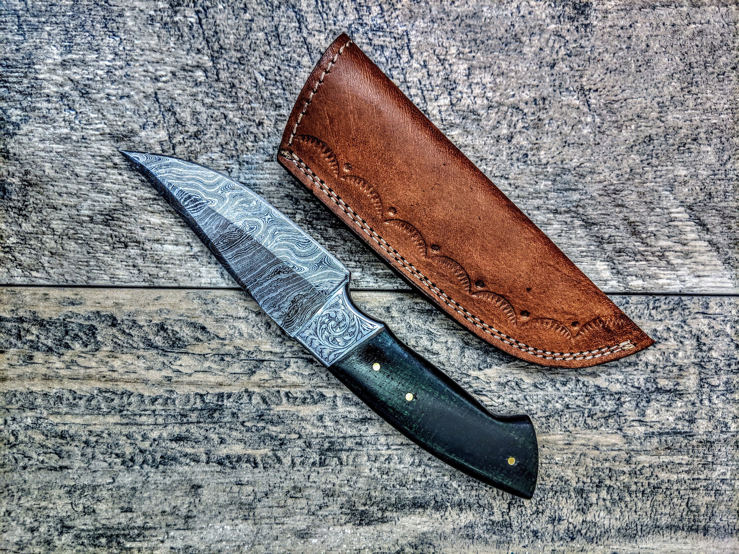 HTSE-15 / Damascus Skinner / HAND ENGRAVED Bolster / Exceptional Art / Hometown Knives / Metal Engraving