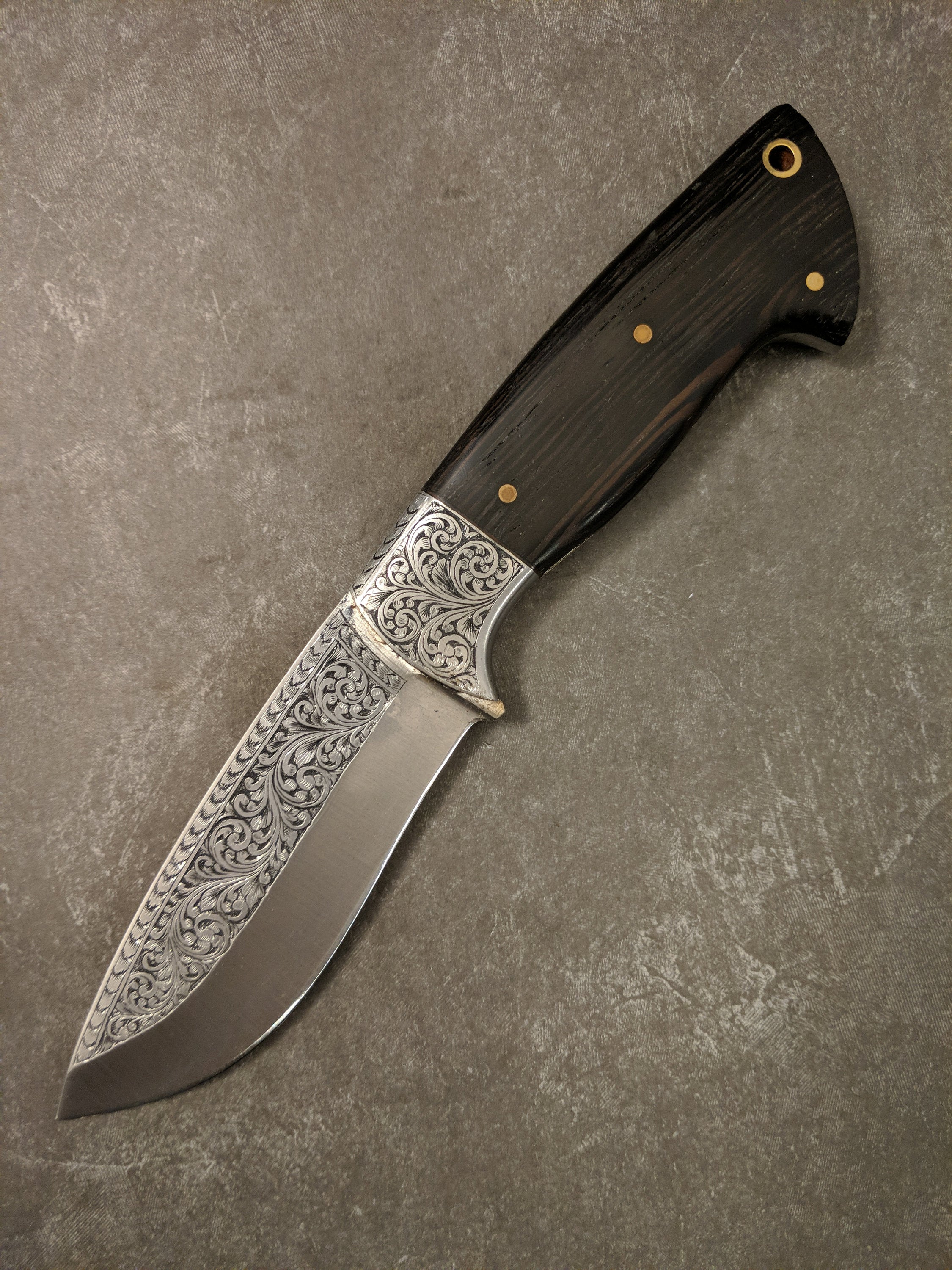 HTS-707 Knife/ Skinner / HAND ENGRAVED /  Hunting / Camping / Hand Made / Custom / Wenge Handle / 440C / High Hardness
