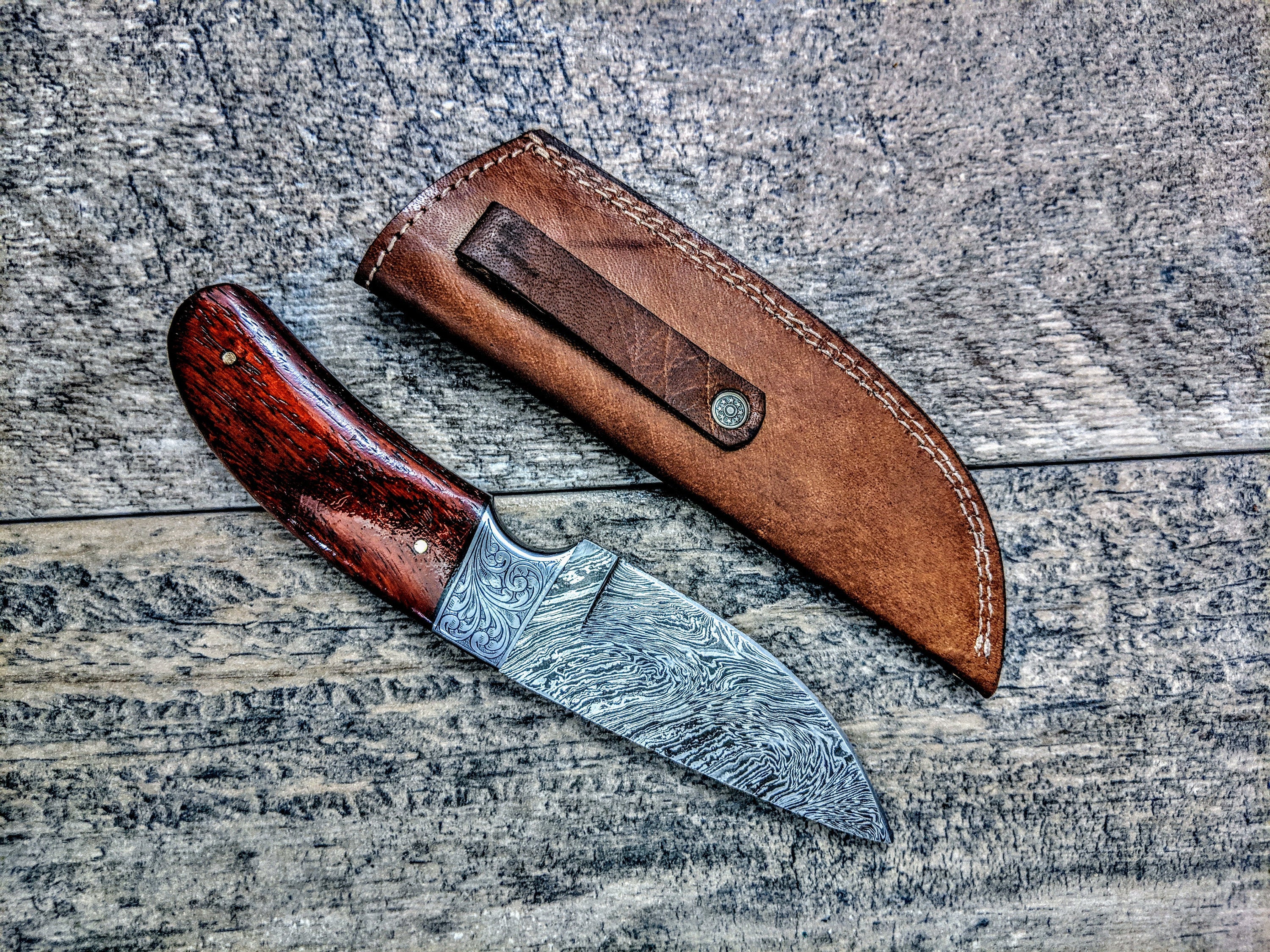 HTSE-22 / Damascus Skinner / HAND ENGRAVED Bolster / Exceptional Art / Hometown Knives / Metal Engraving