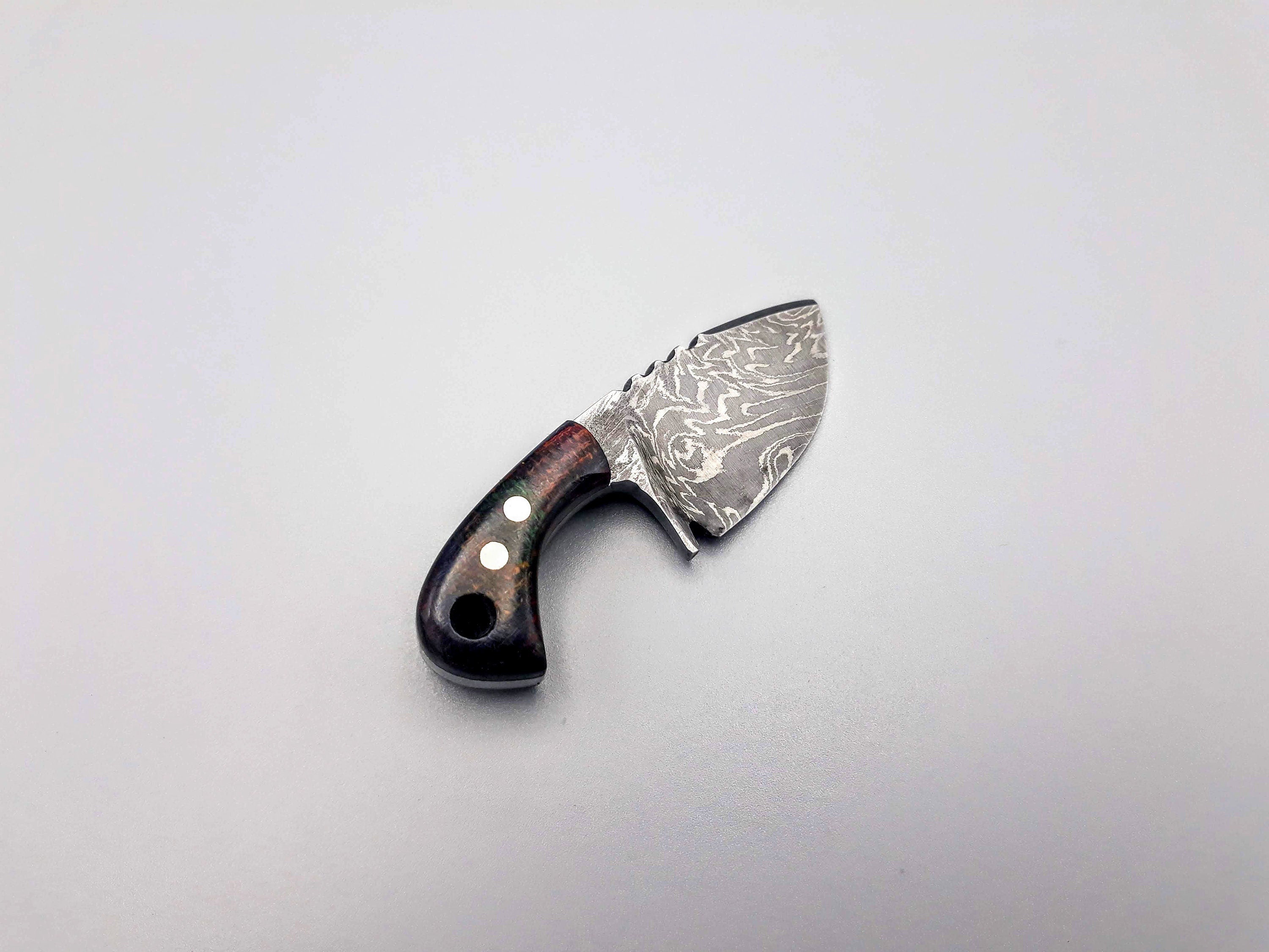 HTNK1 // Finger Neck Knife Damascus // Skinner // Natural Ram Horn Handle // EDC // Camp // All purpose