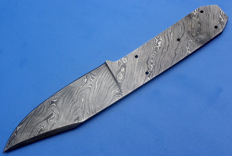 HTK-42  Damascus Knife custom handmade skiner blank blade / Great quality