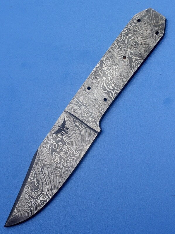 HTK-42  Damascus Knife custom handmade skiner blank blade / Great quality