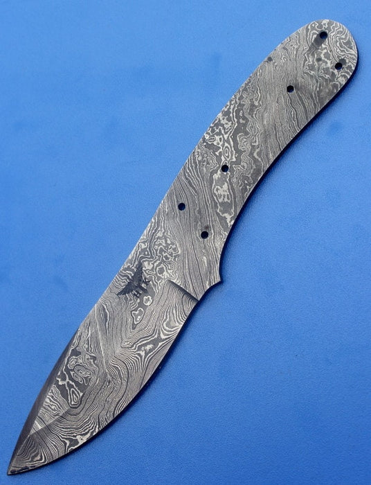 HTK-44  Damascus Knife custom handmade skiner blank blade / Great quality