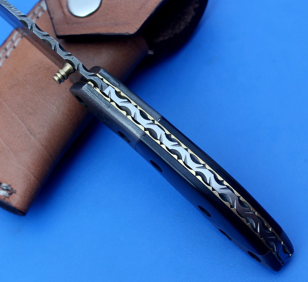 HTS-79 Damascus Folder / Hand Made / Custom / Buffalo Horn handle / Damascus steel bolster / Liner LockS