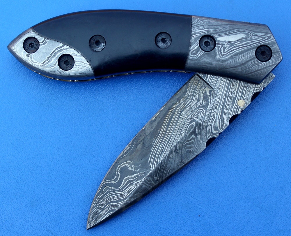 HTS-79 Damascus Folder / Hand Made / Custom / Buffalo Horn handle / Damascus steel bolster / Liner LockS