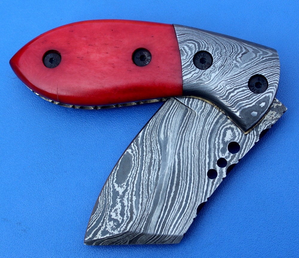 HTK-81 Damascus Folder / Hand Made / Custom / Colour Camel Bone handle / Damascus steel bolster / Liner Lock - HomeTown Knives