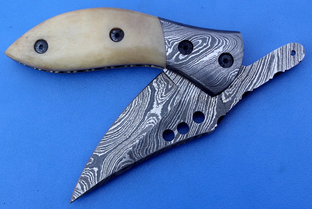 HTS-84  Damascus Knife custom handmade Folder /Camel Bone handle / Damascus steel bolster / Liner Lock