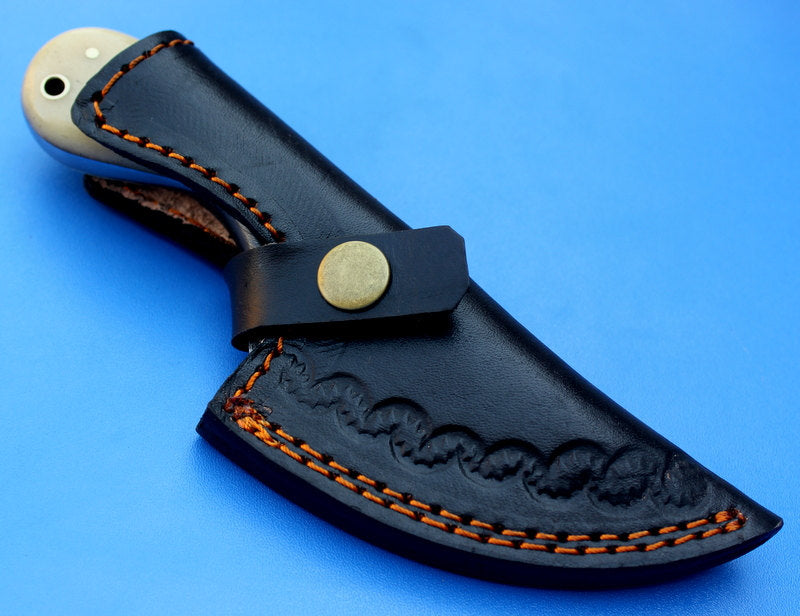 HT-4  Damascus Knife custom handmade Skinner Knife / CAMEL BONE handle / Great quality