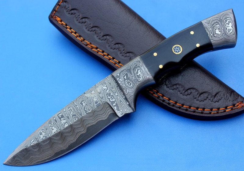 HT-10  Damascus Knife custom handmade Skinner / Buffalo Horn / Great quality - HomeTown Knives