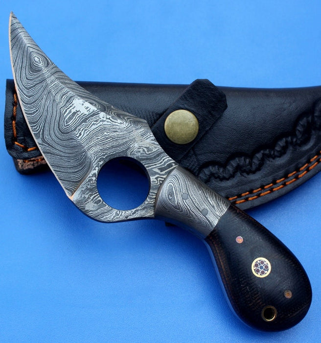 HT-5  Damascus Knife custom handmade Skinner Knife / Black handle / Quality Work