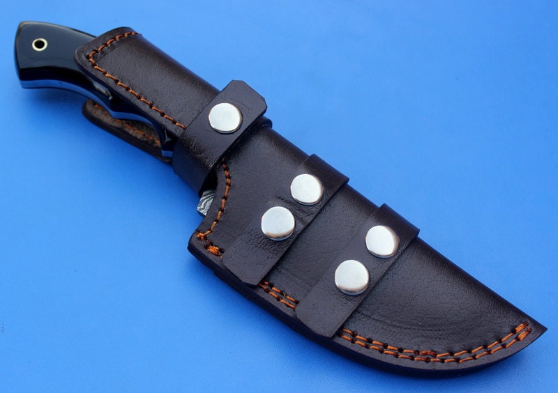 HT-13 Damascus knife / Tracker / Hand Made / Custom / Forged Damascus / Buffalo Horn handle