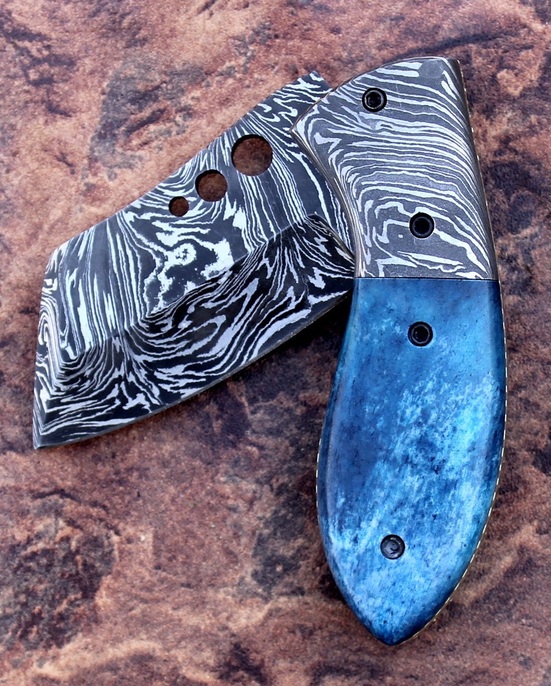HTK 82 - Damascus Folder / Hand Made / Custom / Color Camel Bone handle / Damascus steel bolster / Liner Lock - HomeTown Knives