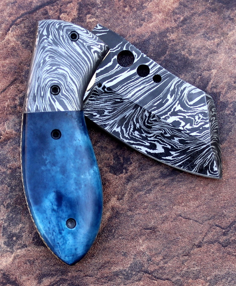 HTK 82 - Damascus Folder / Hand Made / Custom / Color Camel Bone handle / Damascus steel bolster / Liner Lock - HomeTown Knives