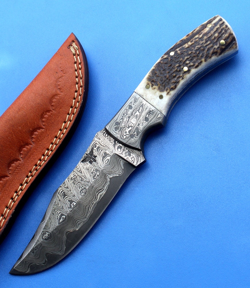 HT-34  Damascus Knife custom handmade Skinner Knife / Stag Horn / Sanmai Pattern / Great quality / Camping / Hunting - HomeTown Knives