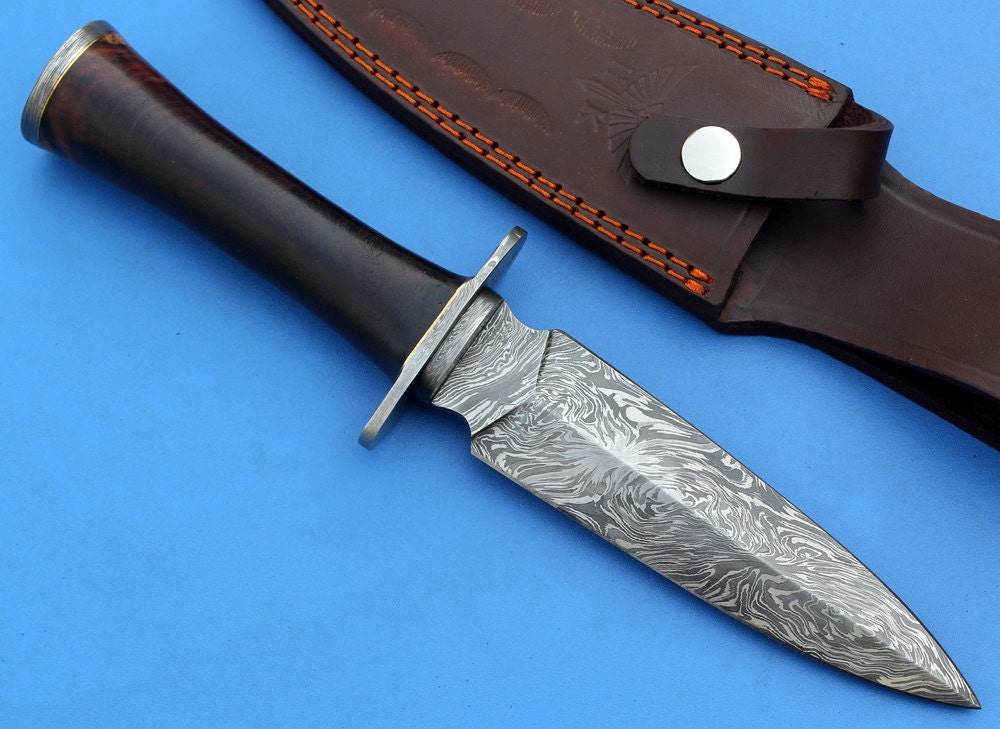 HT-46  Damascus Custom handmade Dagger / Rose wood handle / Damascus Fire Pattern / Full Hidden Tang / - HomeTown Knives