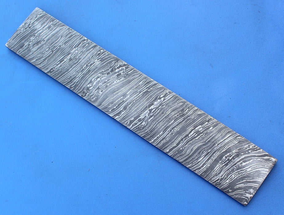HTK-195 Damascus Knife custom handmade Billet / Great quality / Twist Pattern / 2" x .11" x 10"
